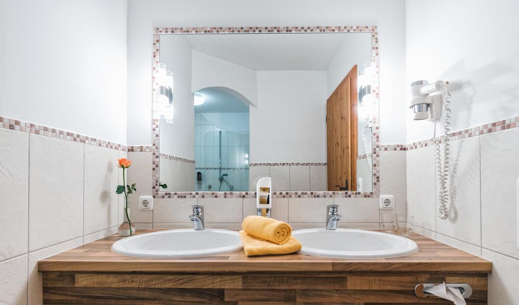 Apparthotel Alpenchalet Neukirchen am Grossvenediger Ngoại thất bức ảnh