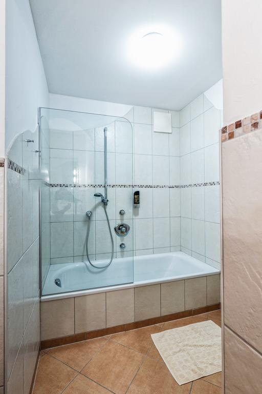 Apparthotel Alpenchalet Neukirchen am Grossvenediger Ngoại thất bức ảnh