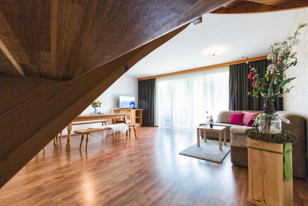 Apparthotel Alpenchalet Neukirchen am Grossvenediger Ngoại thất bức ảnh